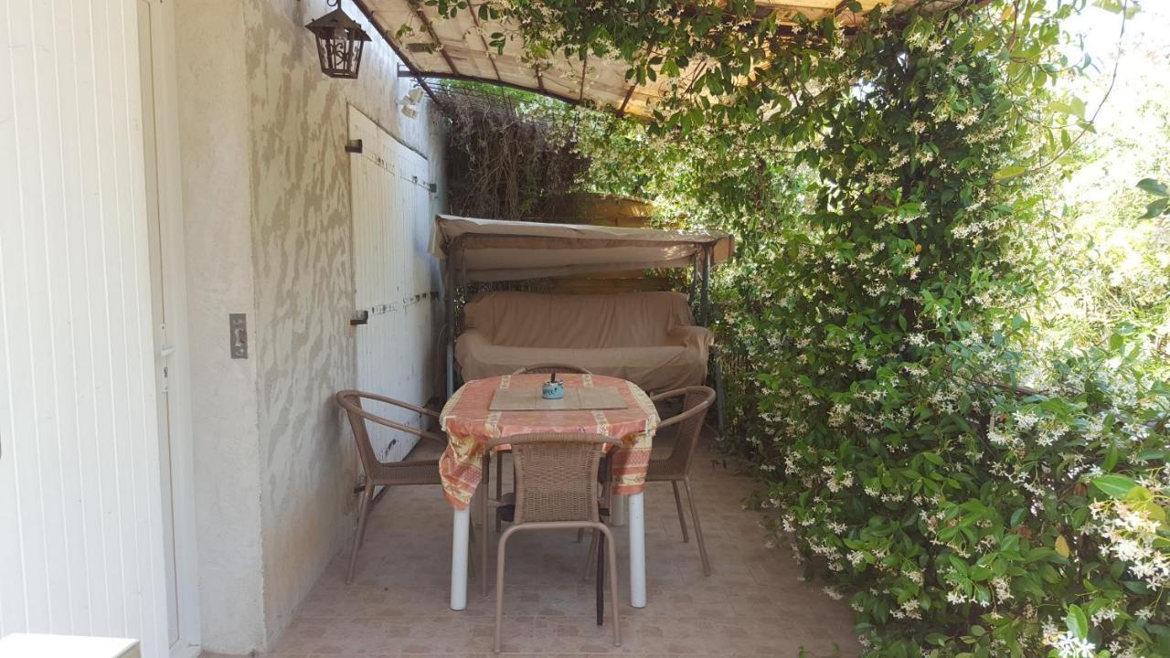 Les Lauriers Villa Le Castellet  Eksteriør billede